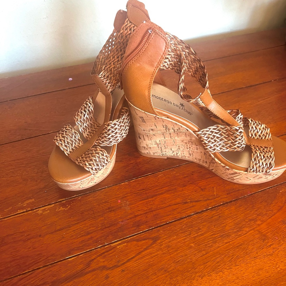 Montego Bay Club Tan and Brown Wedges Comfortable Stylish Design